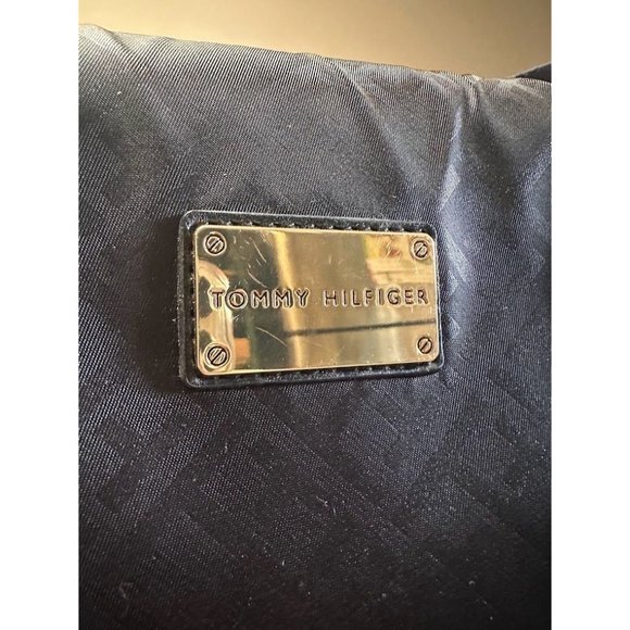 Tommy Hilfiger Weekender Tote Bag Black w/ Compartments and Handles - Picture 5 of 16